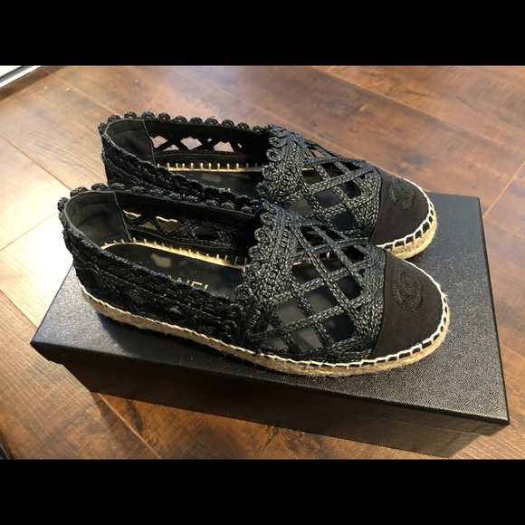 CHANEL Shoes - CHANEL BLACK WOVEN PERFORATED ESPADRILLES 35